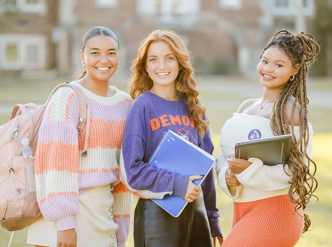 3 NSU students on campus