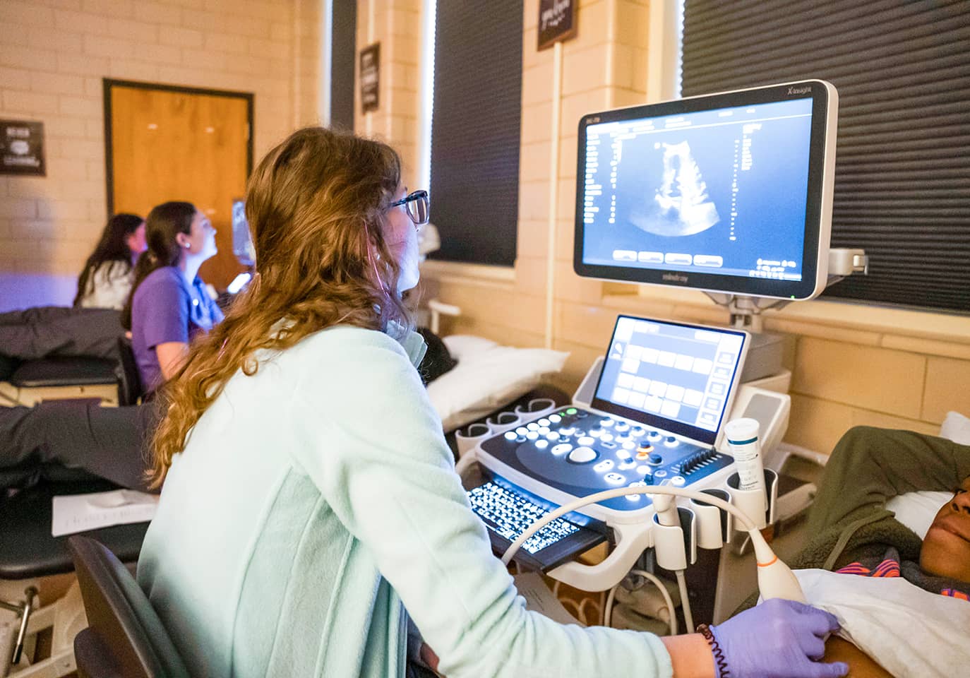 NSU Rad Tech students perform ultrasounds