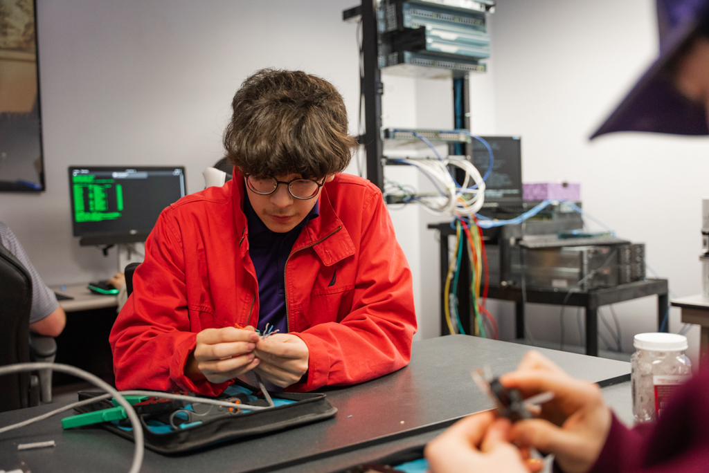 NSU students engage in hands-on learning with faculty