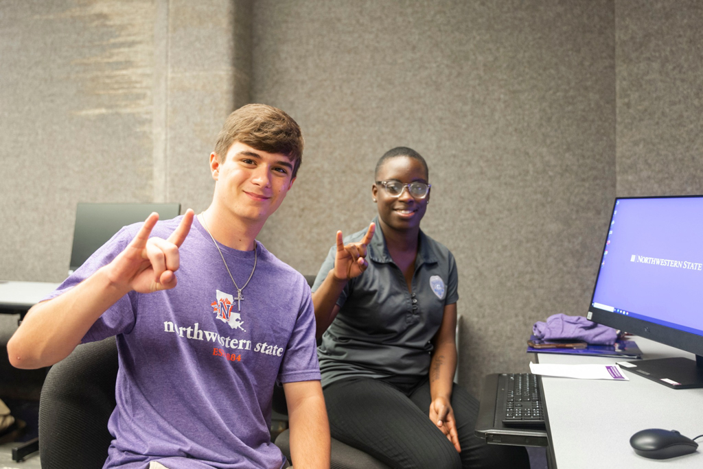 NSU Freshman Connector helps incoming student register for classes