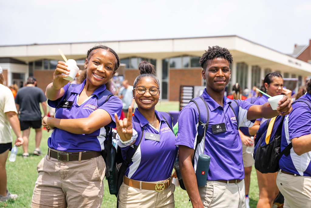 NSU Freshman Connectors pose for a photo during an organization browse at orientation