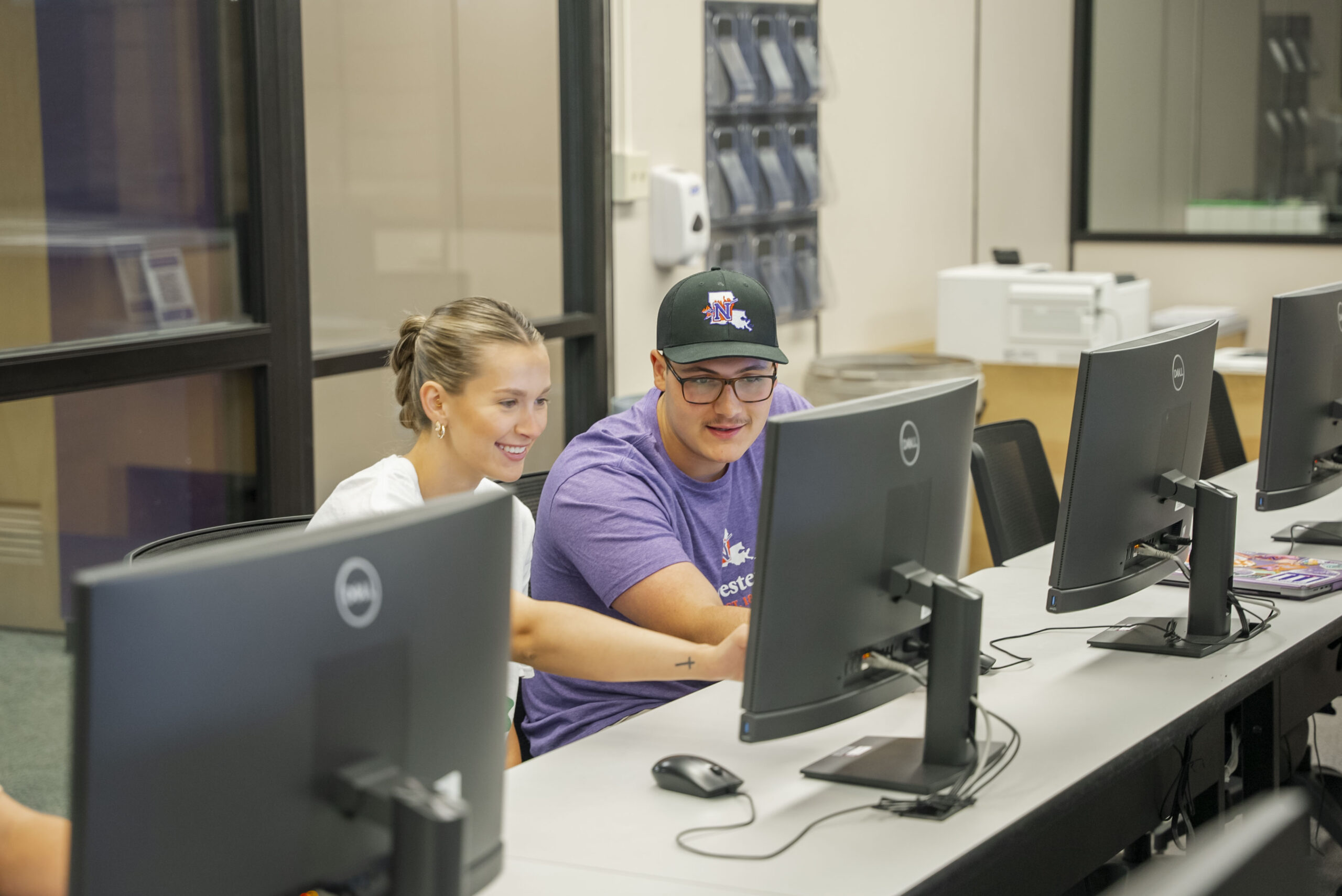 NSU students work in the computer lab