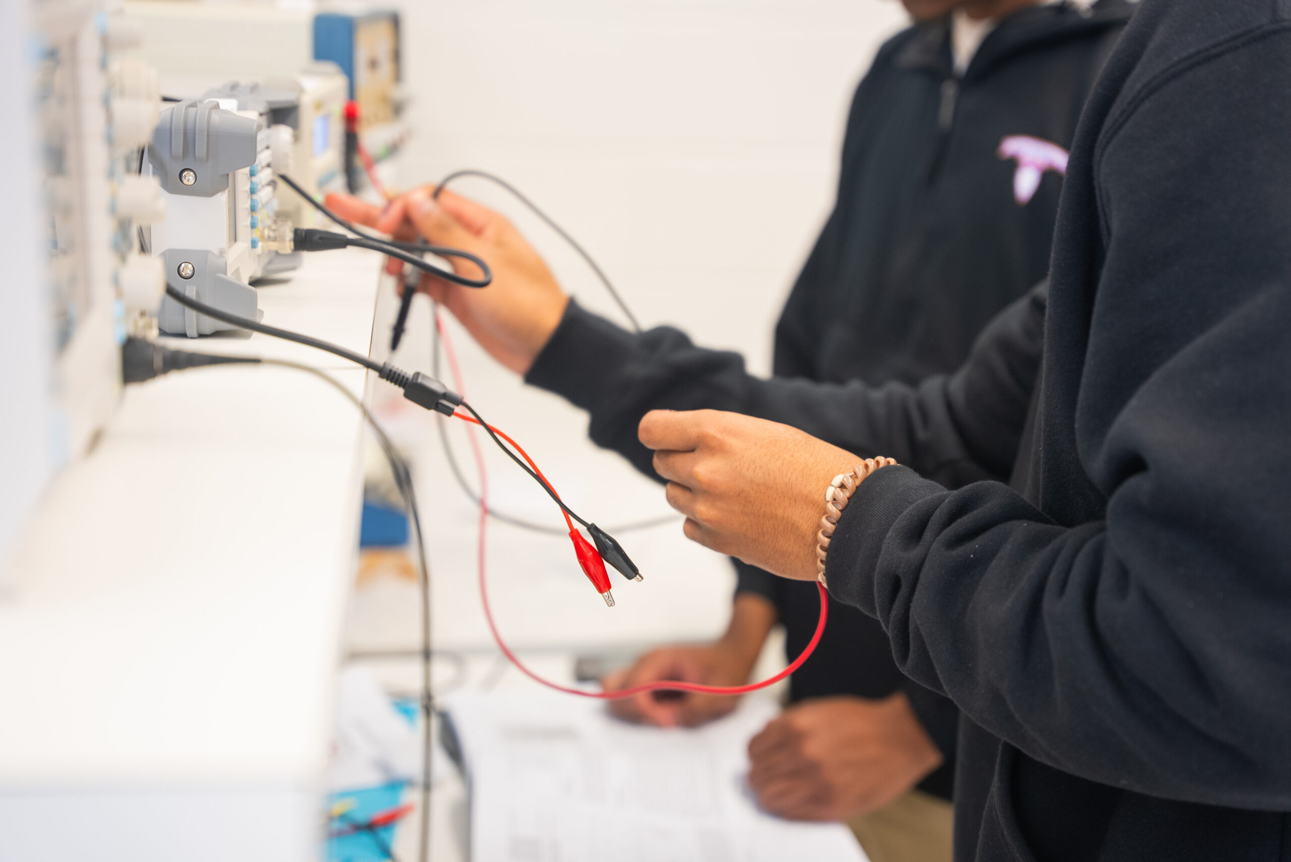NSU students gain hands-on experience in engineering labs