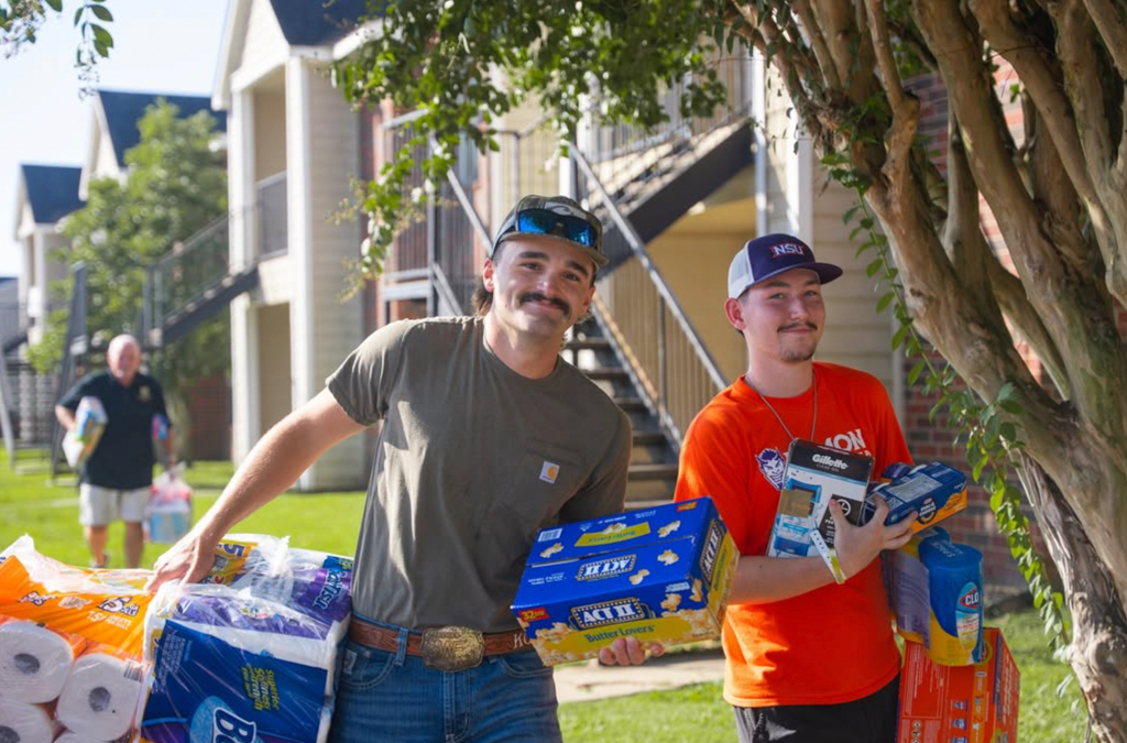 NSU students help with move in day