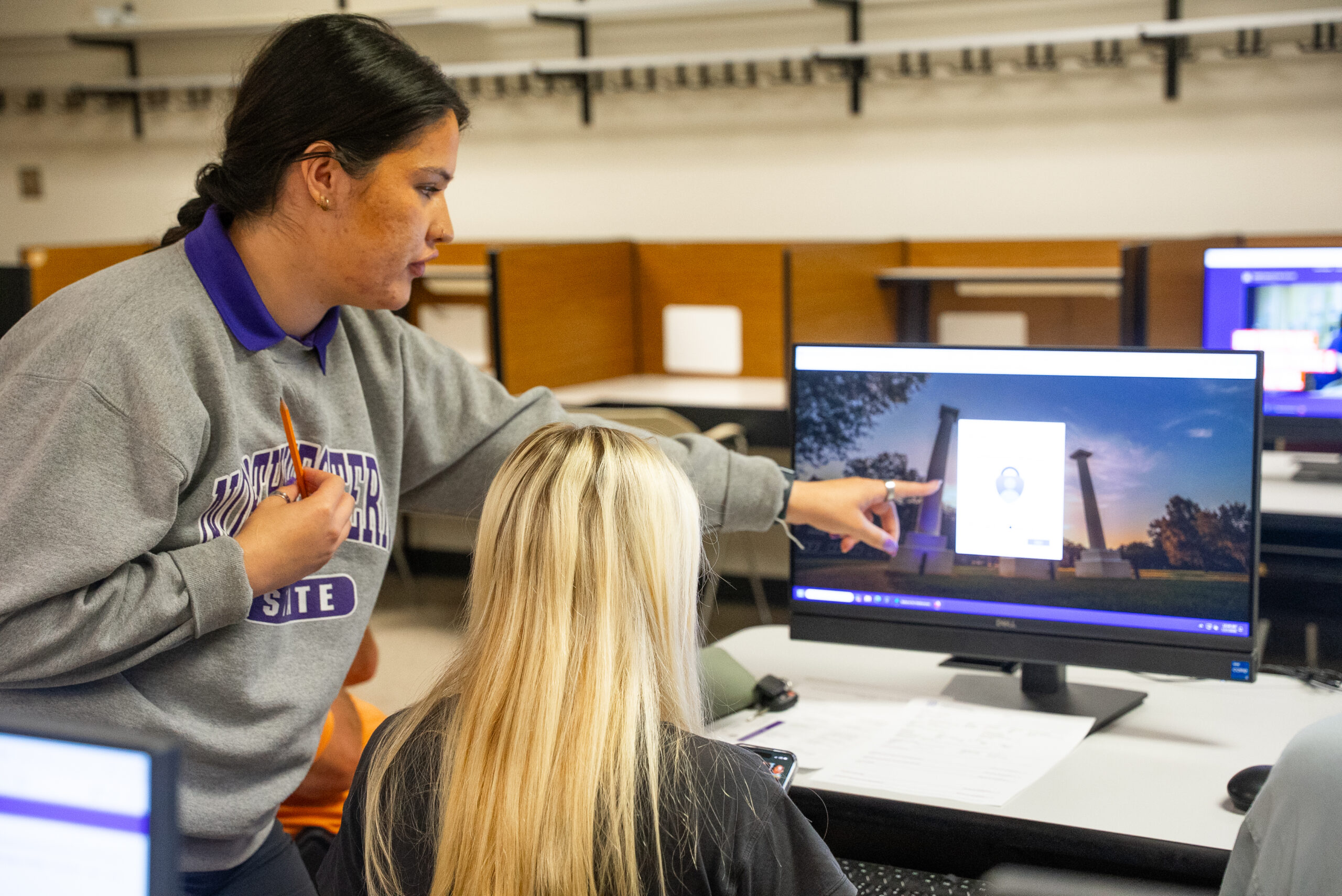 Chandler Gardner meets with a Northwestern State representative during Registration Rally at the NSU Shreveport campus July 27.