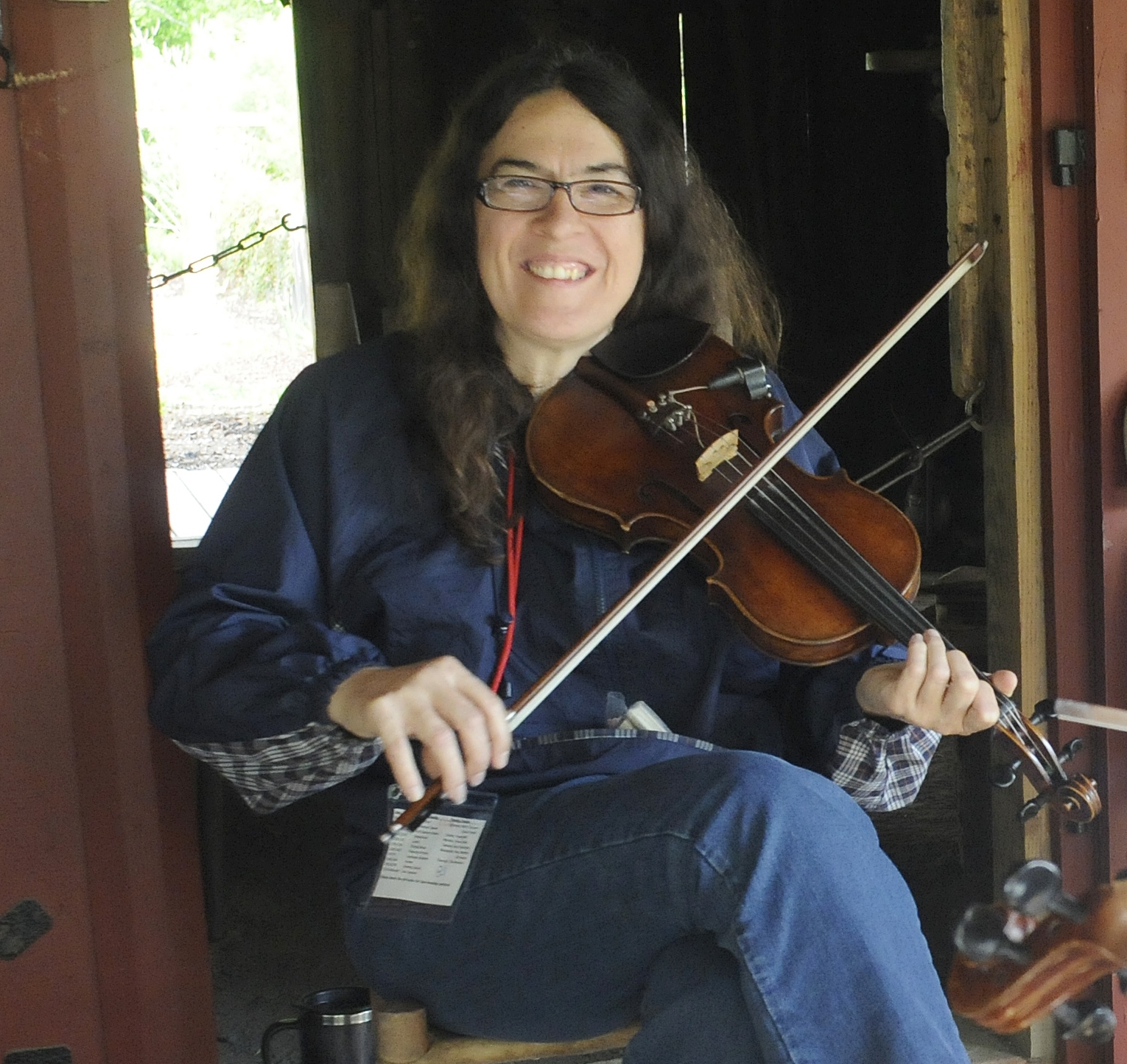 Fiddler Gina Forsyth will take part in “Fiddlin’ with the Finest! A Celebration of Louisiana Folk Fiddling” to be presented Saturday, June 13 in Baton Rouge.